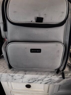 Bootique Light Gray Toiletry Bag with Front Pocket